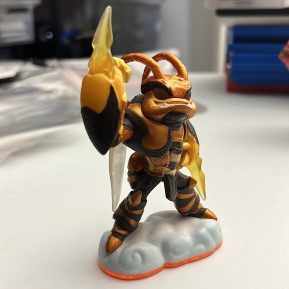 Skylanders Swarm (Giant) Figure - Picture 2 of 8